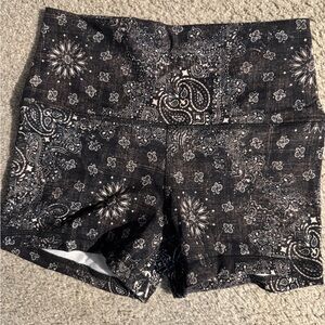 RokTheBox Vintage Bandana shorts